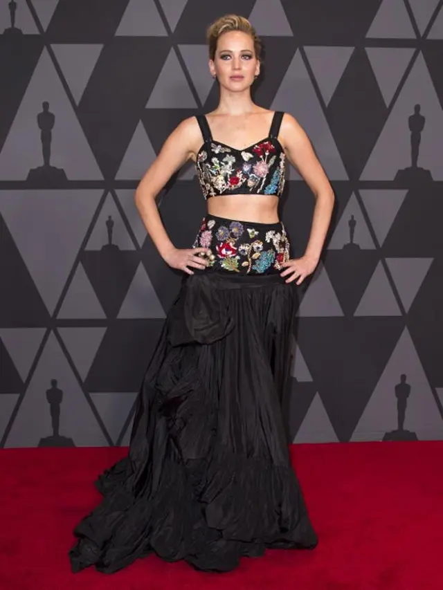 [Bintang] Jennifer Lawrence