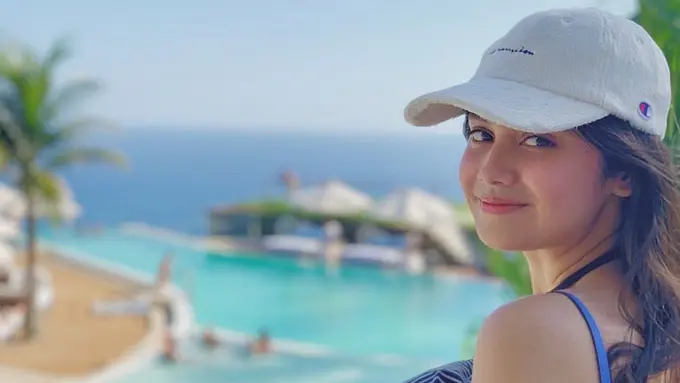 FOTO: Gaya Santai Syifa Hadju Saat Pergi Berlibur, Tampil Manis