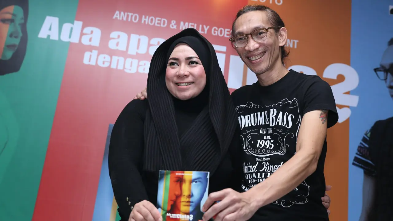 [Bintang] Melly Goeslaw dan Anto Hoed