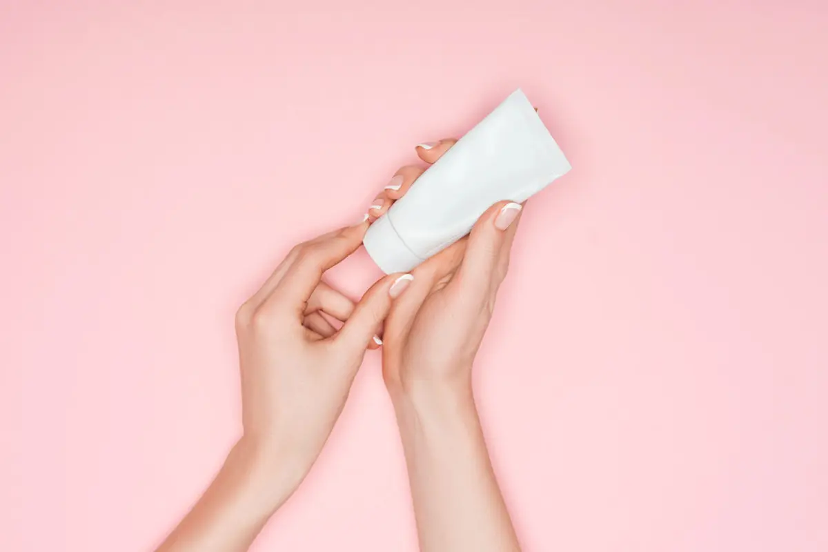 Tips Perawatan Kulit Tangan agar Tetap Halus, Bebas dari Kondisi Kering dan Pecah-pecah!