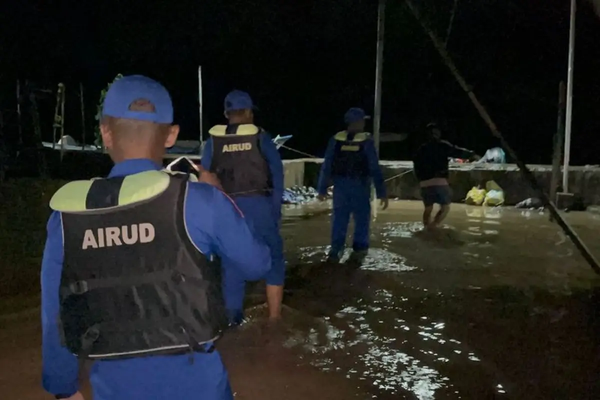 Banjir terjang sejumlah lokasi di Halmahera. (Antara)