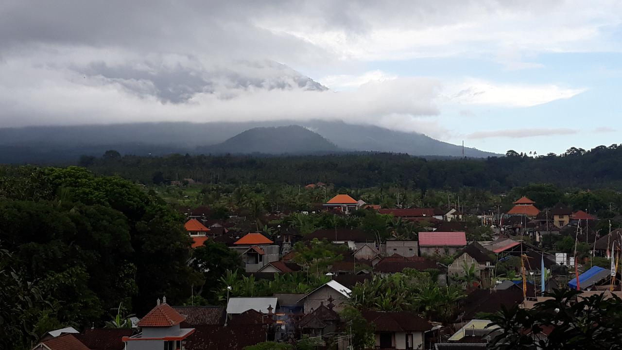 Salam Pagi dari Bukit Lemped