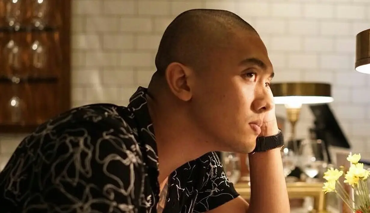 Gara-gara komentarnya di media sosial, Uus kerap menjadi sasaran dari warganet. (Foto: instagram.com/uusbiasaaja)