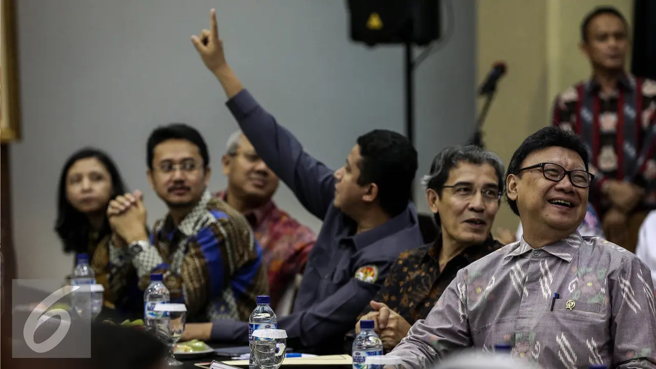 20160714-PenyerahanDP4-&-DAK2-Pilkada-Serentak-2017-Jakarta-Tjahjo-Kumolo-FF