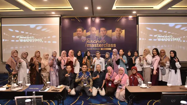 Helmy Yahya di Surabaya