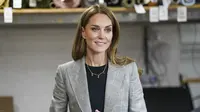 Kalung sentimental Kate Middleton menuai sorotan. (dok. Arthur Edwards / POOL / AFP)