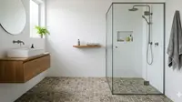 6 Pilihan Lantai Kamar Mandi yang Tidak Licin: Opsi Aman dan Estetik untuk Hunian Modern