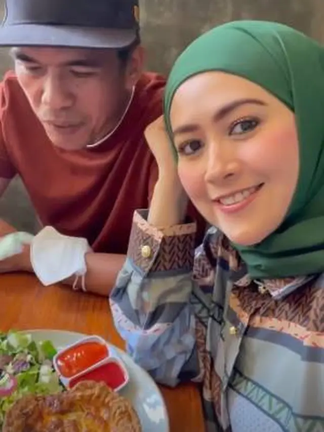 Usai Umumkan Kehamilan, Ini 7 Momen Baby Moon Meggy Wulandari Bersama Suami di Bali
