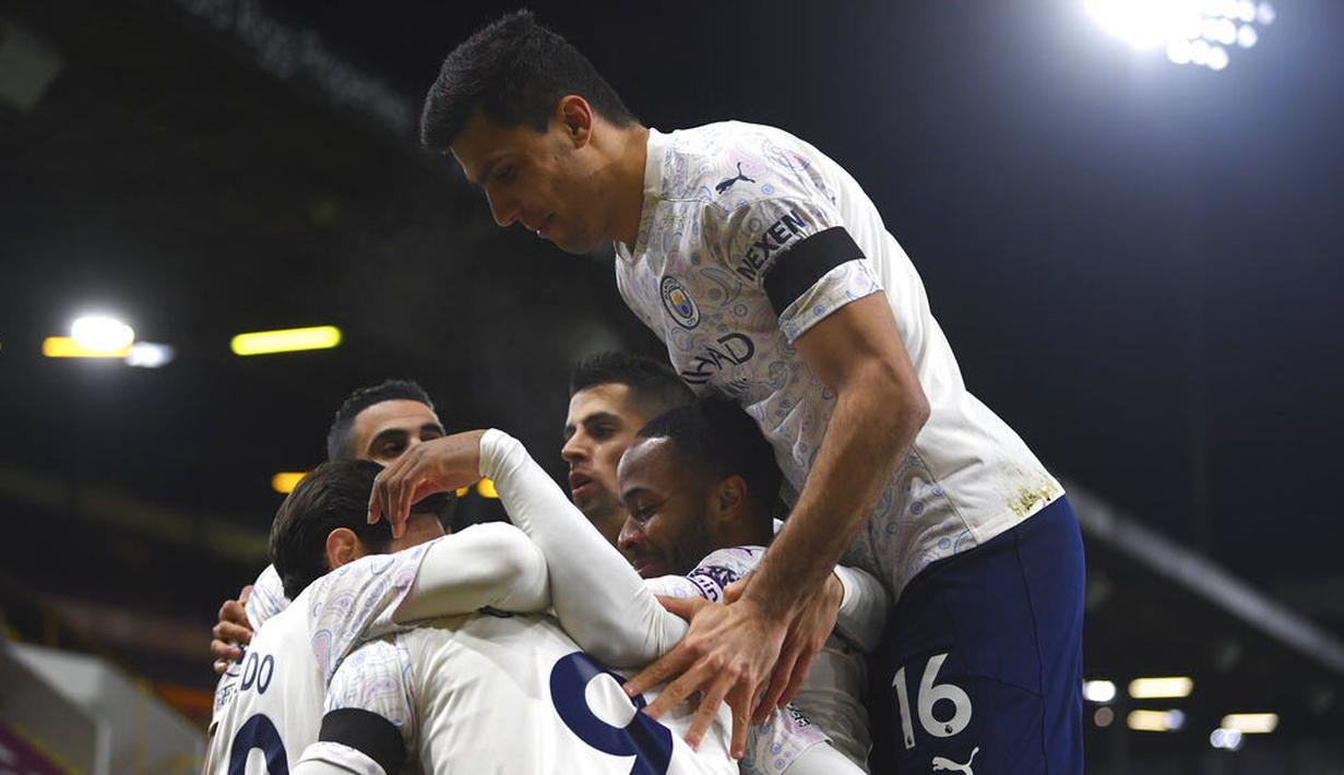 Catatan apik ini sekaligus membuat skuat besutan Pep Guardiola berhasil meraih kemenangan kesembilan secara beruntun di Liga Inggris musim ini. (Gareth Copley/Pool via AP)