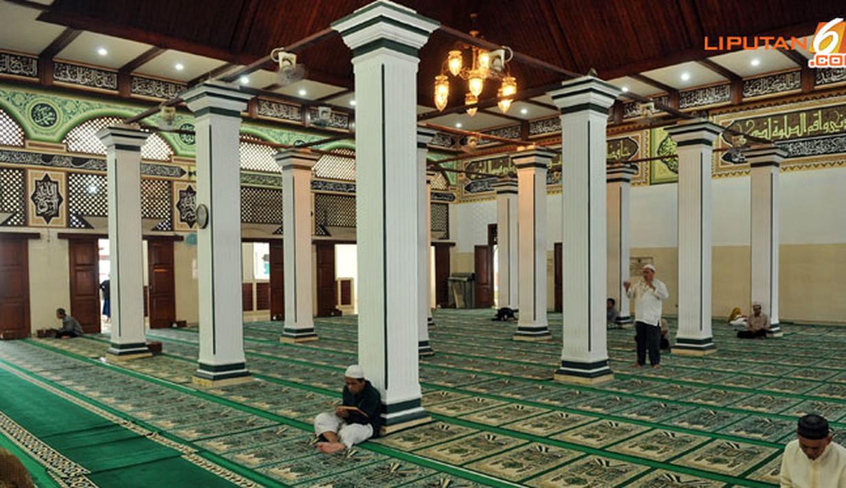 Pada mulanya masjid ini hanya berupa musholla yang digunakan Habib Husein untuk menyebarkan agama Islam dan sekaligus tempat pengajian.(Liputan6.com/Abdul Aziz Prastowo)