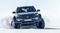 Hyundai Santa Fe Modifikasi sukses jadi mobil penumpang pertama yang menjelajahi benua antartika (Foto: CarAdvice).