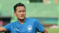 Gilang Ginarsa saat berkostum PSIS Semarang. (Bola.com/Iwan Setiawan)