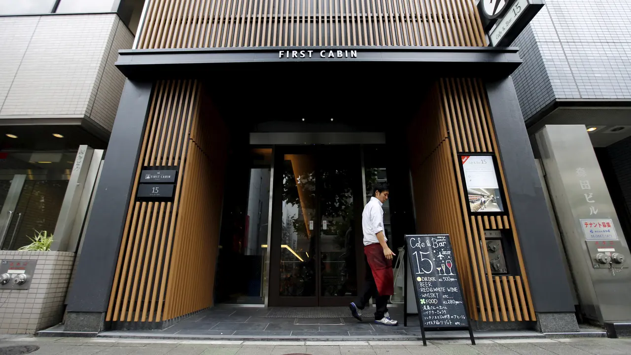 20150731-Hotel-First-Cabin-Jepang