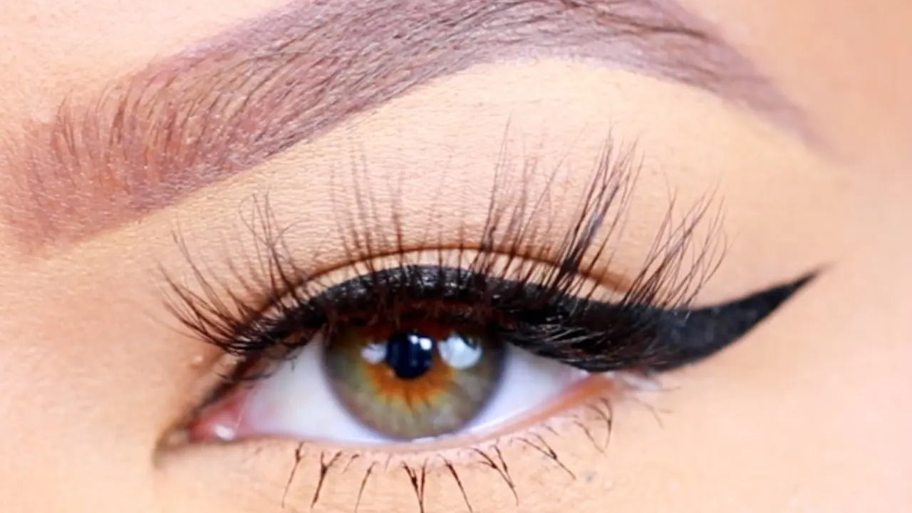 Eyeliner Merangkap Jadi Eyeshadow, Ini Tutorialnya