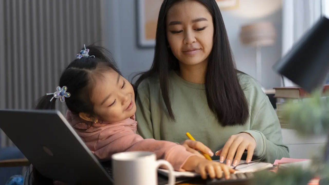 Aktivitas Seru untuk Mengenalkan Arti Syukur ke Anak dengan Cara yang Menyenangkan - Cover