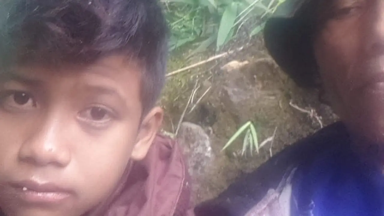 Muhammad Gibran Arrasyid (14), pendaki asal Garut, Jawa Barat akhirnya ditemuukan tim gabungan saat tengah duduk di Jurug Cikoneng yang berada di pos satu, wilayah pendakian Gunung Guntur Garut.