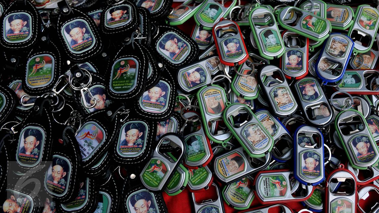 20150803-Pernak-pernik NU Banjiri Muktamar ke-33-Jombang