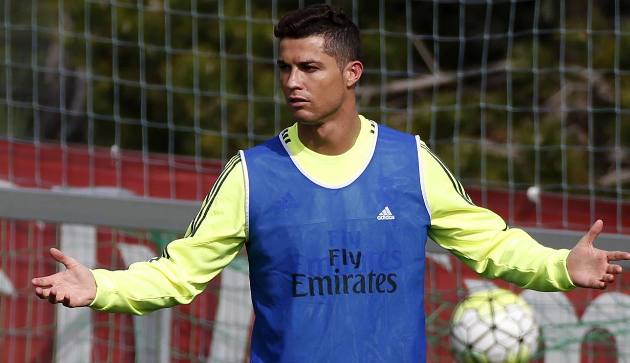 Cristiano Ronaldo sementara  menjadi penghuni teratas top skor La Liga Spanyol 2015-2016 dengan 31 gol. (EPA/Javier Lizon)