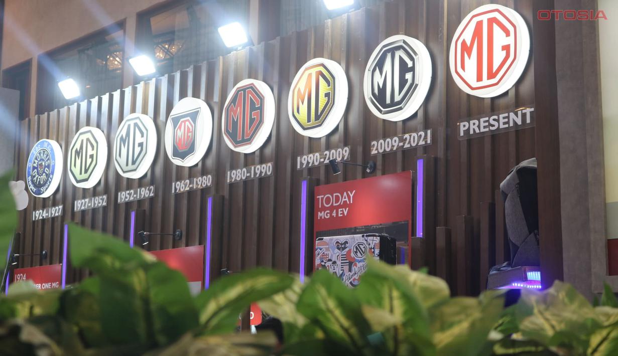 <p>Morris Garage sudah berdiri di dunia selama hampir 100 tahun. Didirikan pertama kali di Longbridge, Inggris oleh William Morris dan Cecil Kimber untuk menjadi pabrikan mobil berkualitas. Perjalanan panjang tersebut membuat MG tidak bisa diragukan lagi.</p>
