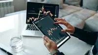 Ilustrasi suku bunga bank. (Photo by AlphaTradeZone on Pexels)