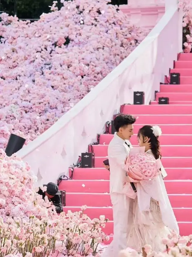 Lamaran Romantis Tao Eks Exo dan Xu Yiyang