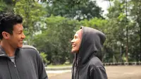 Aji Maulana dan Nandita Ayu Salsabila, sama-sama berjuang membela Timnas Voli Indonesia di pentas Asian Games 2018. (Bola.com/Dok. Pribadi)