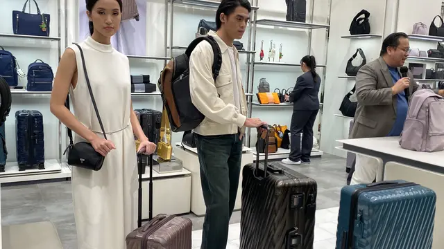 Keindahan Peru Dihadirkan TUMI pada Koleksi Tas Spring 2025. [Anisha/Fimela]