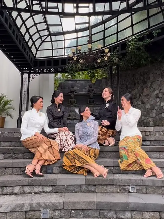 Puteri Indonesia lintas generasi (Instagram/artikasaridevi)