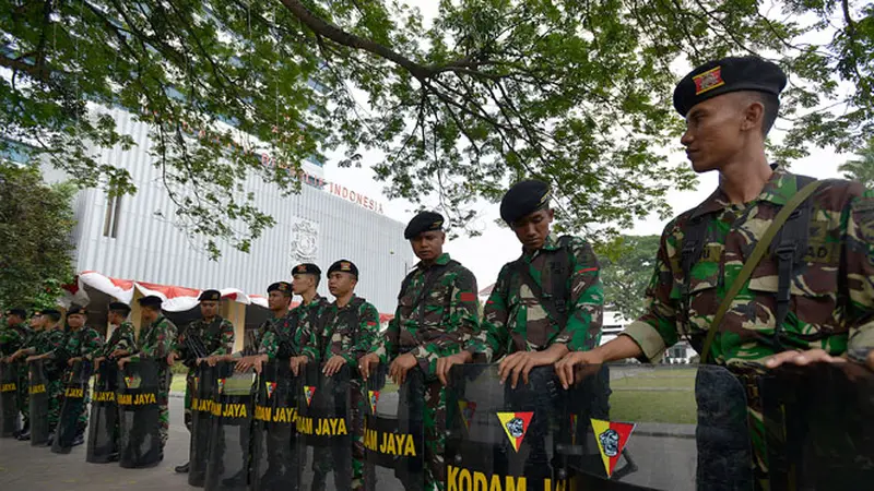 Penjagaan Ketat Di Balai Kota Jakarta