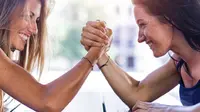 Tragis, Lengan Gadis Ini Patah Saat Ikut Adu Panco