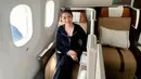 Melalui akun instagramnya, 13 Juni pelantun lagu ABG Tua itu membagikan momen saat berangkat menyusul suami yang sebulan lebih bertugas sebagai pilot salah satu maskapai Timur Tengah. [Instagram/fitricarlina]