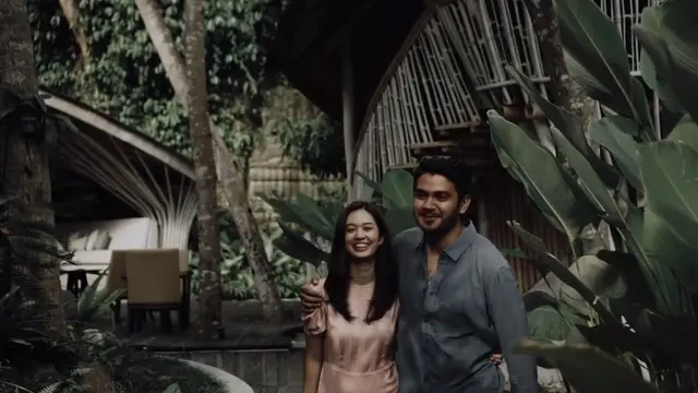 6 Momen Romantis Faradilla Yoshi dan Bryan Mckenzie Liburan di Bali