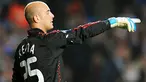 Kiper Liverpool, Jose 'Pepe' Reina beraksi ketika berhadapan dengan Chelsea dalam laga perempat final Liga Champions di Stamford Bridge, London, 14 April 2009. AFP PHOTO/PAUL ELLIS