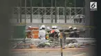 Puslabfor Mabes Polri melakukan olah tempat kejadian perkara di Apartemen Pakubuwono Spring, Jakarta Selatan.