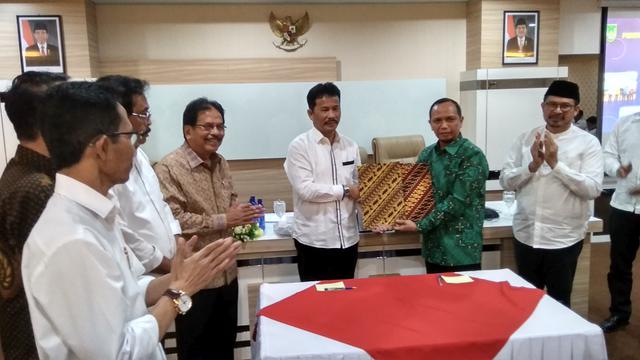 Menteri ATR Sofyan Djalil akan penyelesaian sertifsertifikat tanah di 37 titik kampung tua Pulau Batam.