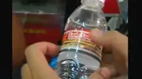 Razia air zamzam di Pasar Tanah Abang (Liputan 6 TV)