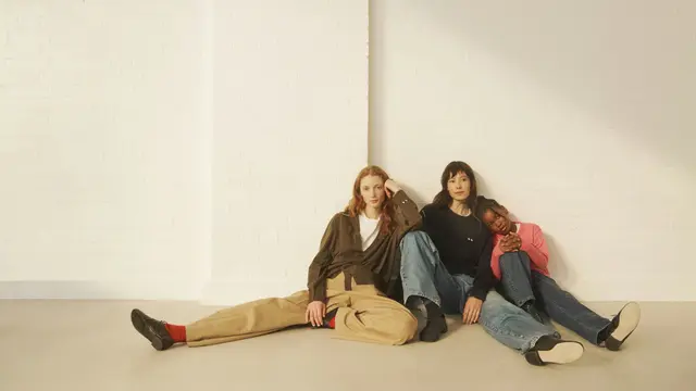 Kolaborasi Unik UNIQLO dan Anya Hindmarch, Hadirkan Koleksi Penuh Keceriaan di Indonesia! (Foto dok : imagedyniamics/UNIQLO)