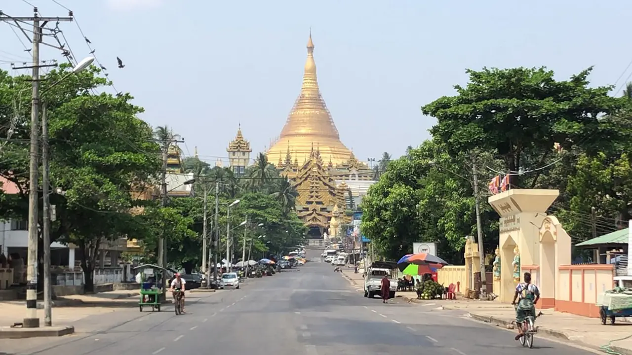 FOTO: Demonstran Myanmar Lakukan Aksi Mogok, Kota Yangon Sunyi Sepi