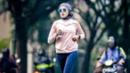 Meski cukup lama tak muncul di layar kaca, namun Soraya Larasati tetap aktif di media sosial. Bahkan, melalui akun Instagram pribadinya, wanita 35 tahun ini justru semakin aktif berolahraga. (Liputan6.com/IG/@sorayalarasat1)
