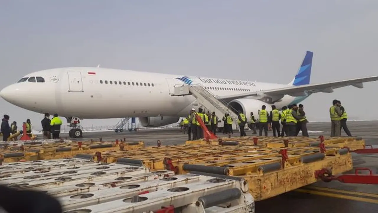 Garuda Indonesia mengangkut bantuan kemanusiaan dari Indonesia ke Kabul, Afganistan pada Minggu (9/1/2022) (Foto: Garuda Indonesia)