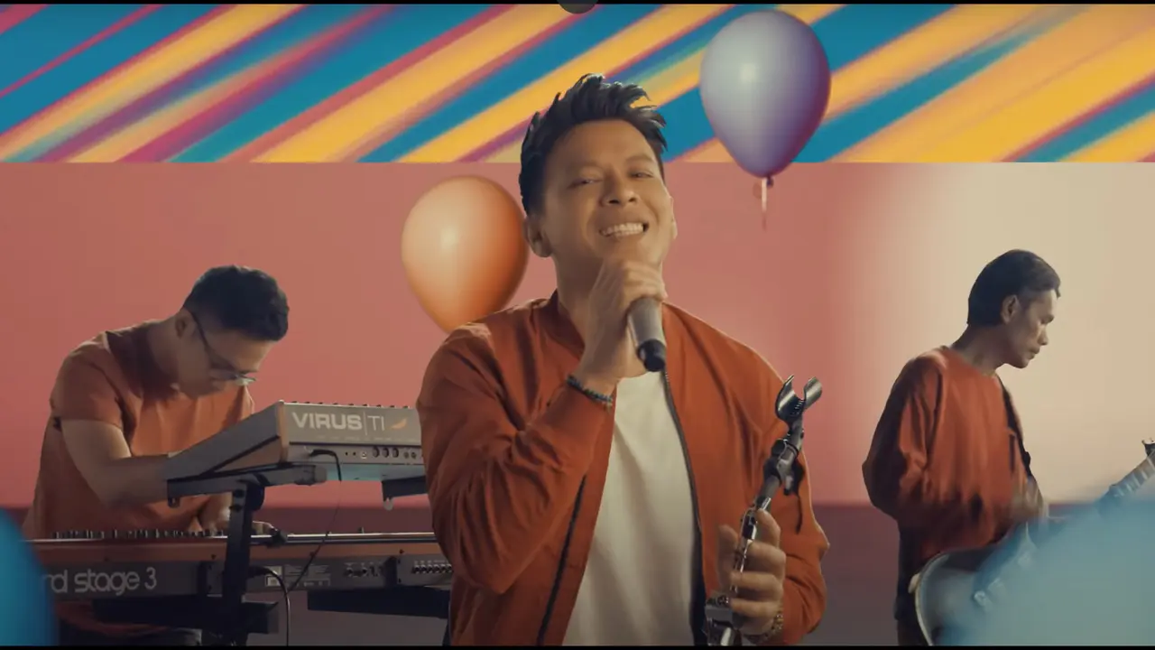 Video Klip Terbaru Di Atas Normal dari NOAH
