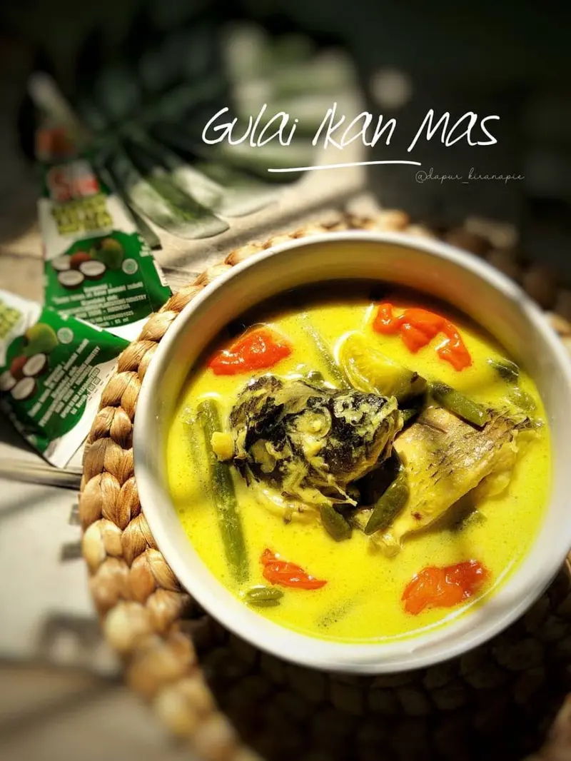 Semangkuk gulai ikan mas