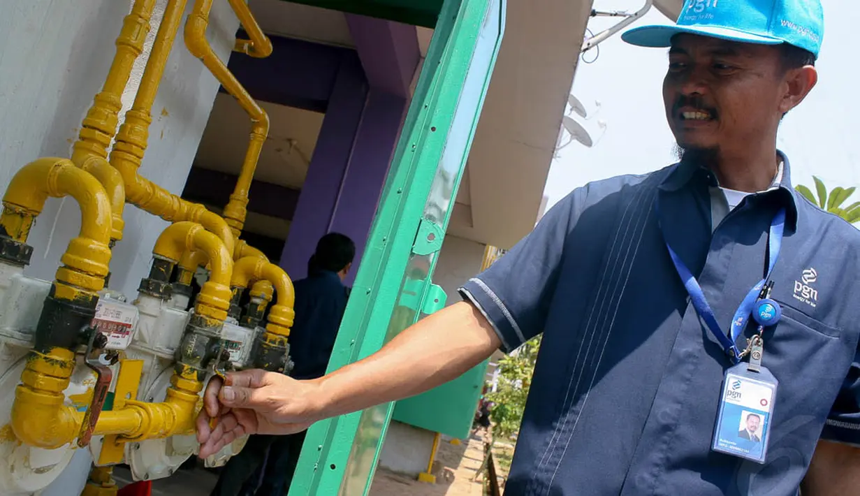 Jaringan pipa gas di Rusun Marunda ini merupakan tahap awal pengoperasian jaringan gas di rusun Jabotabek, Jakarta, (25/9/14). (Liputan6.com/Faizal Fanani)
