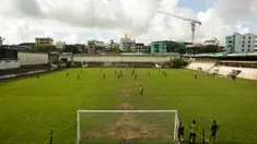 Para pemain Timnas Indonesia U-19 berlatih sistem transisi permainan di Stadion Padomar, Yangon, Sabtu (9/9/2017). Pada laga Piala AFF U-18 selanjutnya Timnas U-19 akan melawan Vietnam U-19. (Liputan6.com/Yoppy Renato)