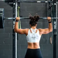 Ilustrasi weight lifting | unsplash.com/@johnarano dan unsplash.com/@limorganon