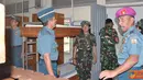 Citizen6, Surabaya: Dankobangdikal Lkasda TNI Djoko Teguh Wahojo saat Sidak di Mess Calon Kowal di Puslatdiksarmil.(Pengirim: Penkobangdikal).