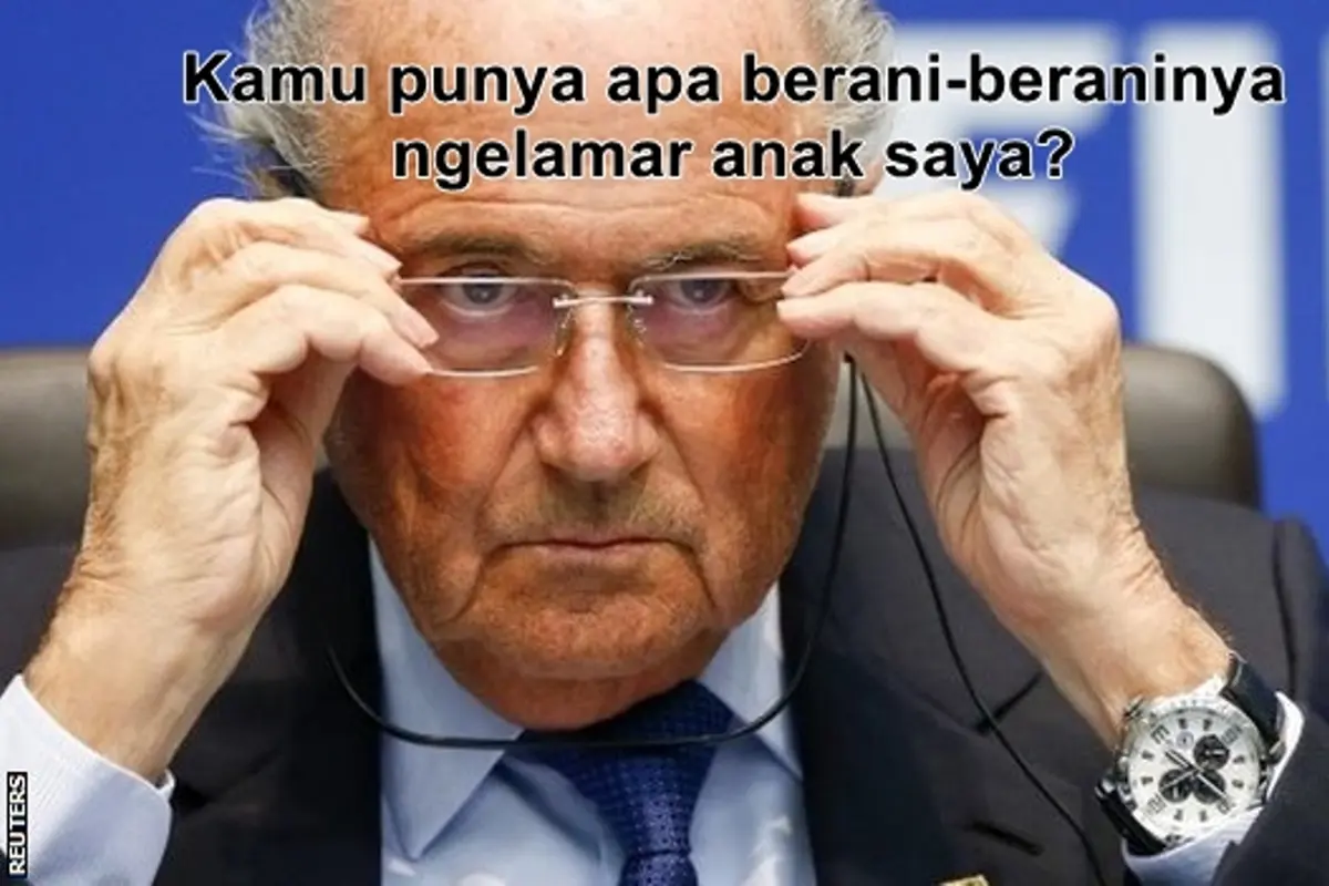 Meme Gokil Sepp Blatter yang Bikin Kamu Ingin Kunyah Bola