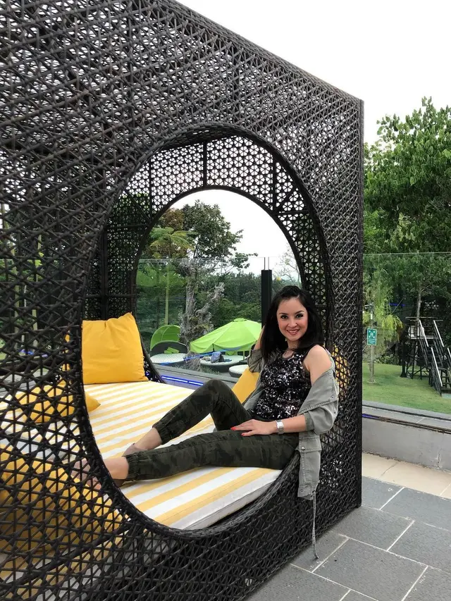 Putri Patricia Tetap Cantik Meski Tak Lagi Muda