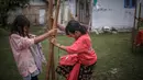 Kalau tumbuh di tahun di tahun 90-an, permainan ini mungkin tak asing lagi buat kamu. Permainan mana yang jadi favoritmu? (Mohammadridwan/ Shutterstock.com)