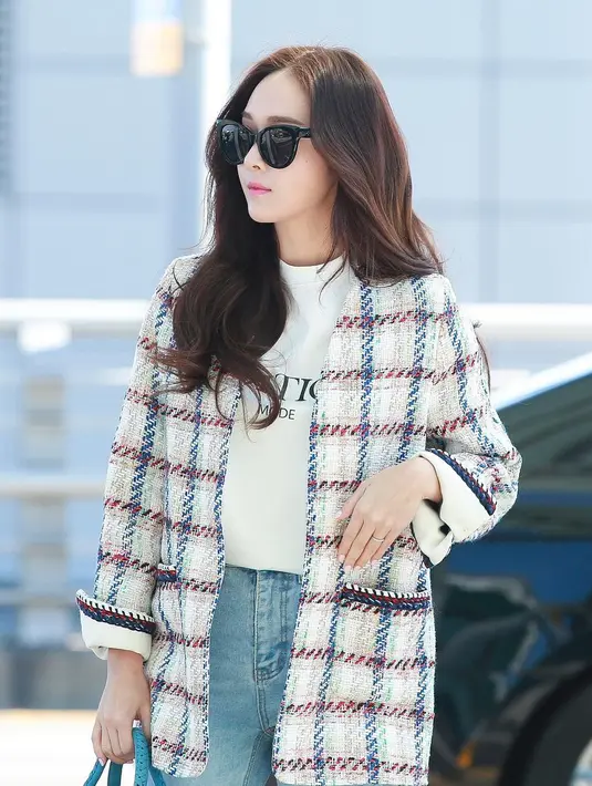 Setelah keluar dari SNSD, Jessica Jung menggeluti dunia fashion. Ia memulai merintis bisnis dunia fashion dengn merilis brand fashion yang diberi nama BLANC. (Foto: instagram.com/blancandeclare_official)